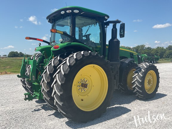 Photo of 2018 John Deere 8245R