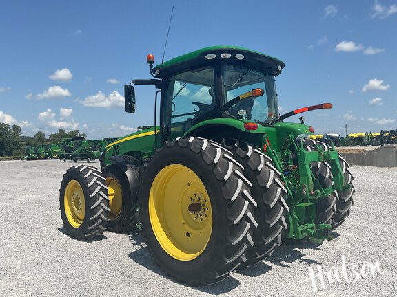 Photo of 2018 John Deere 8245R