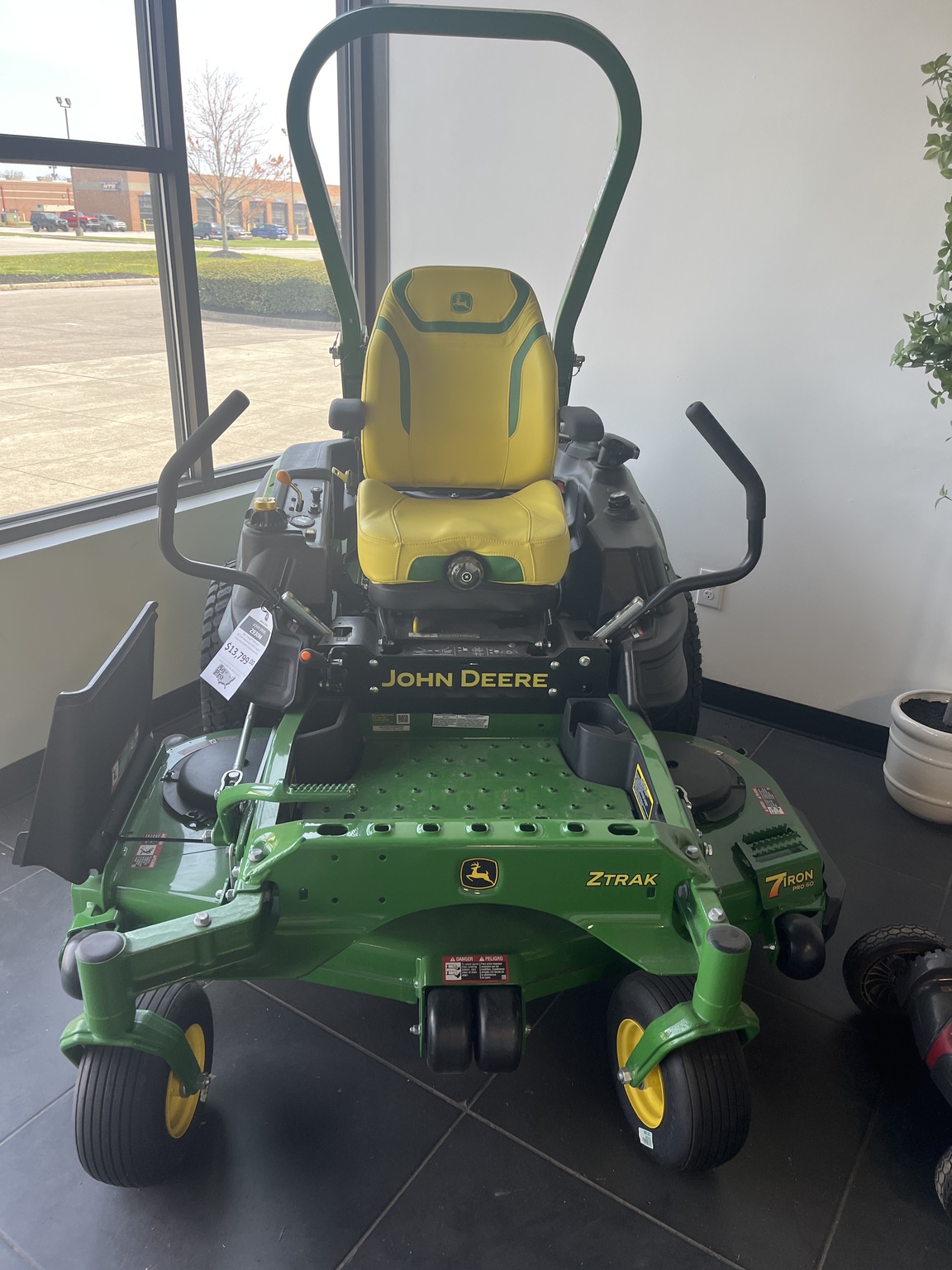 2024 John Deere Z930M Image 2