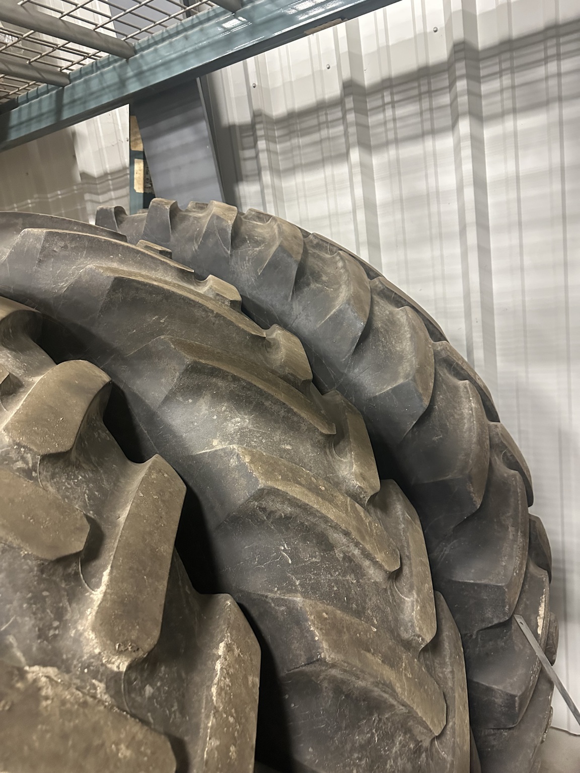 2019 John Deere R4045 Image 25