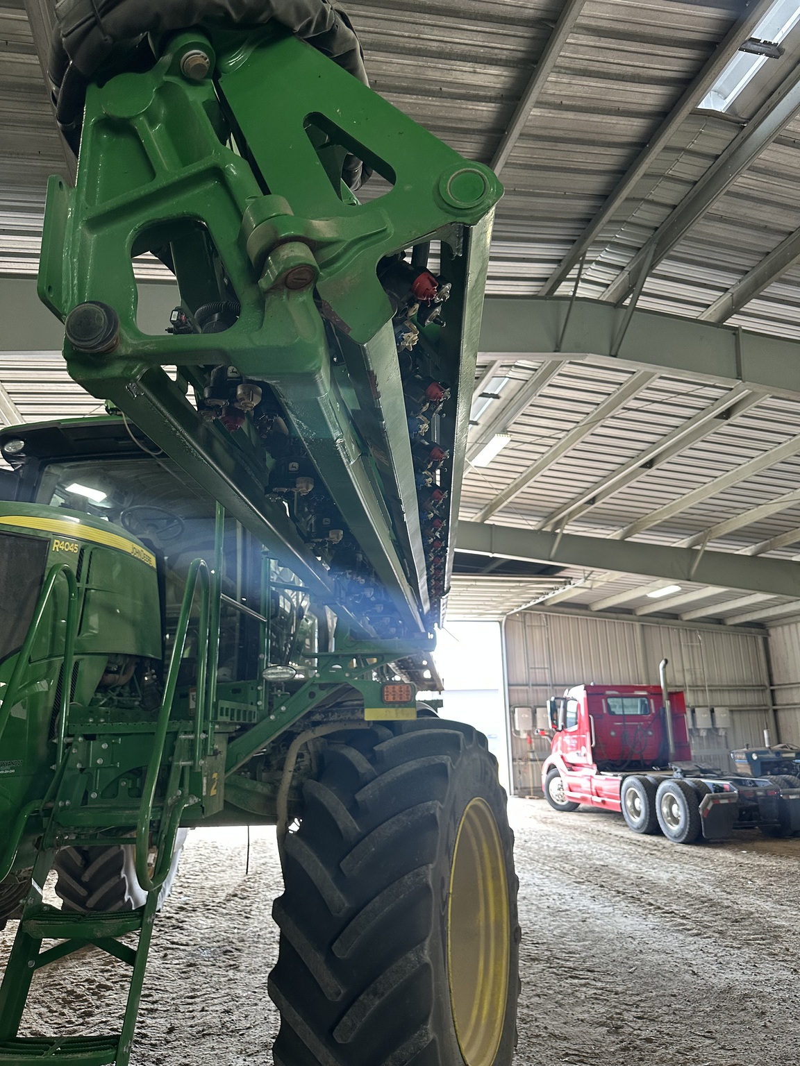 2019 John Deere R4045 Image 5