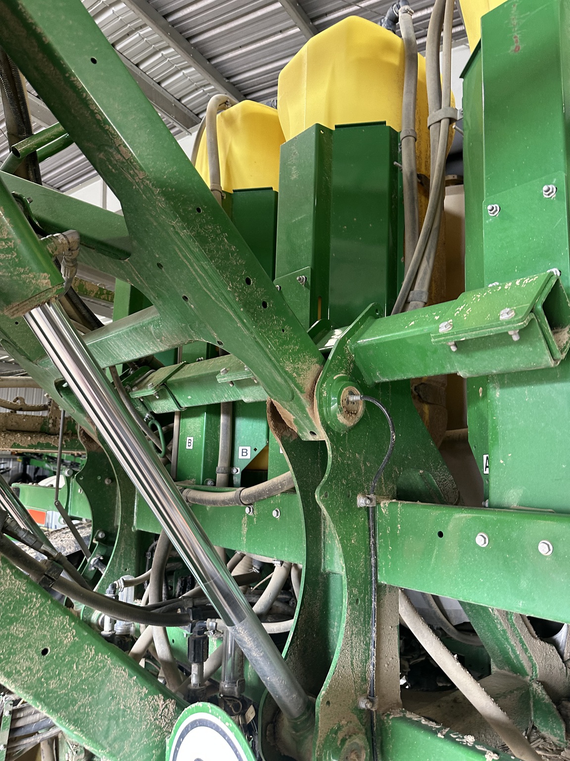 2019 John Deere R4045 Image 14