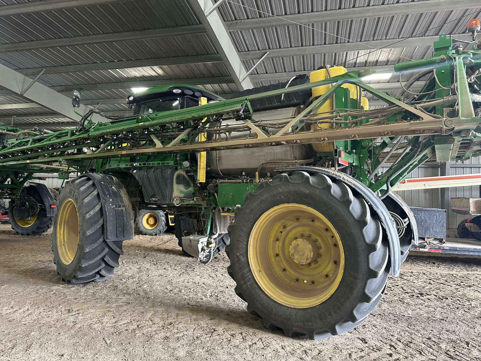 2019 John Deere R4045 Image 16