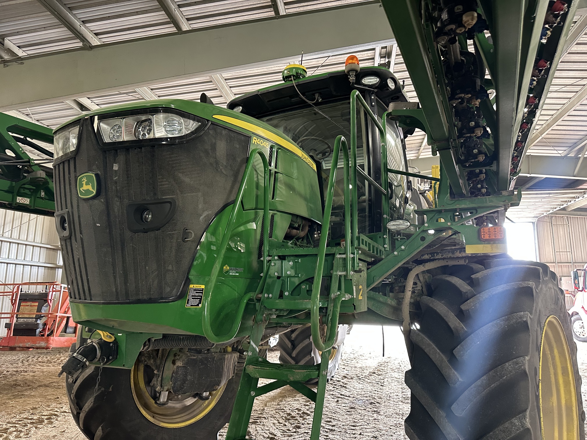 2019 John Deere R4045 Image 3