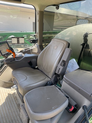 2021 John Deere R4038 - Photo13
