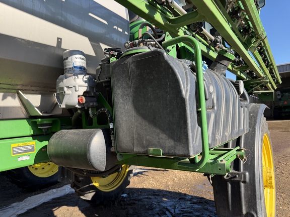 2021 John Deere R4038 - Photo25