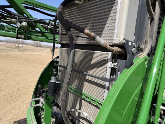 2021 John Deere R4038 - Photo31