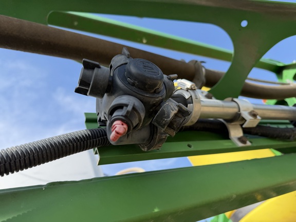 2021 John Deere R4038 - Photo33