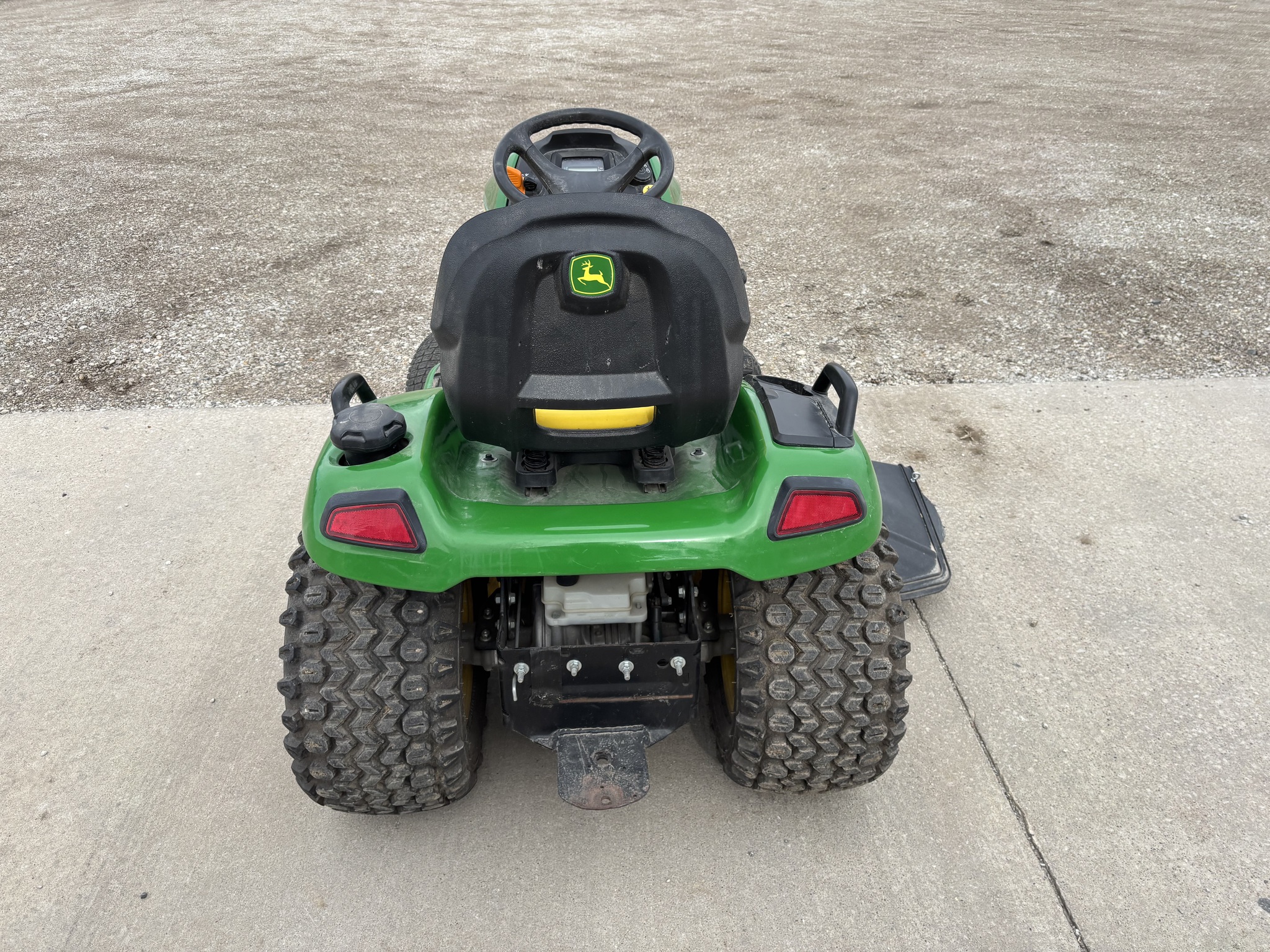  2016 John Deere X580 at Heritage Tractor in Brimfield, IL