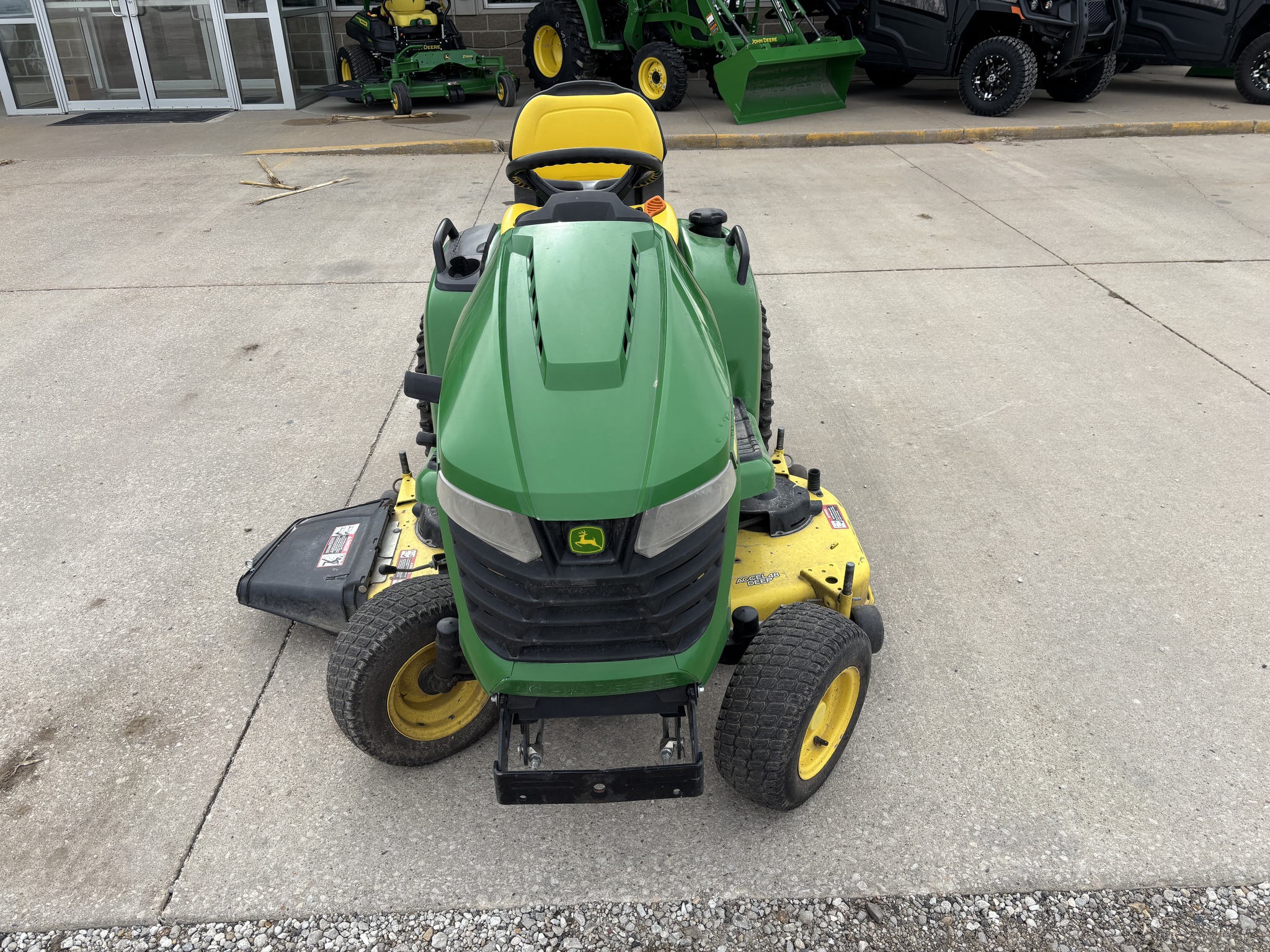  2016 John Deere X580 at Heritage Tractor in Brimfield, IL