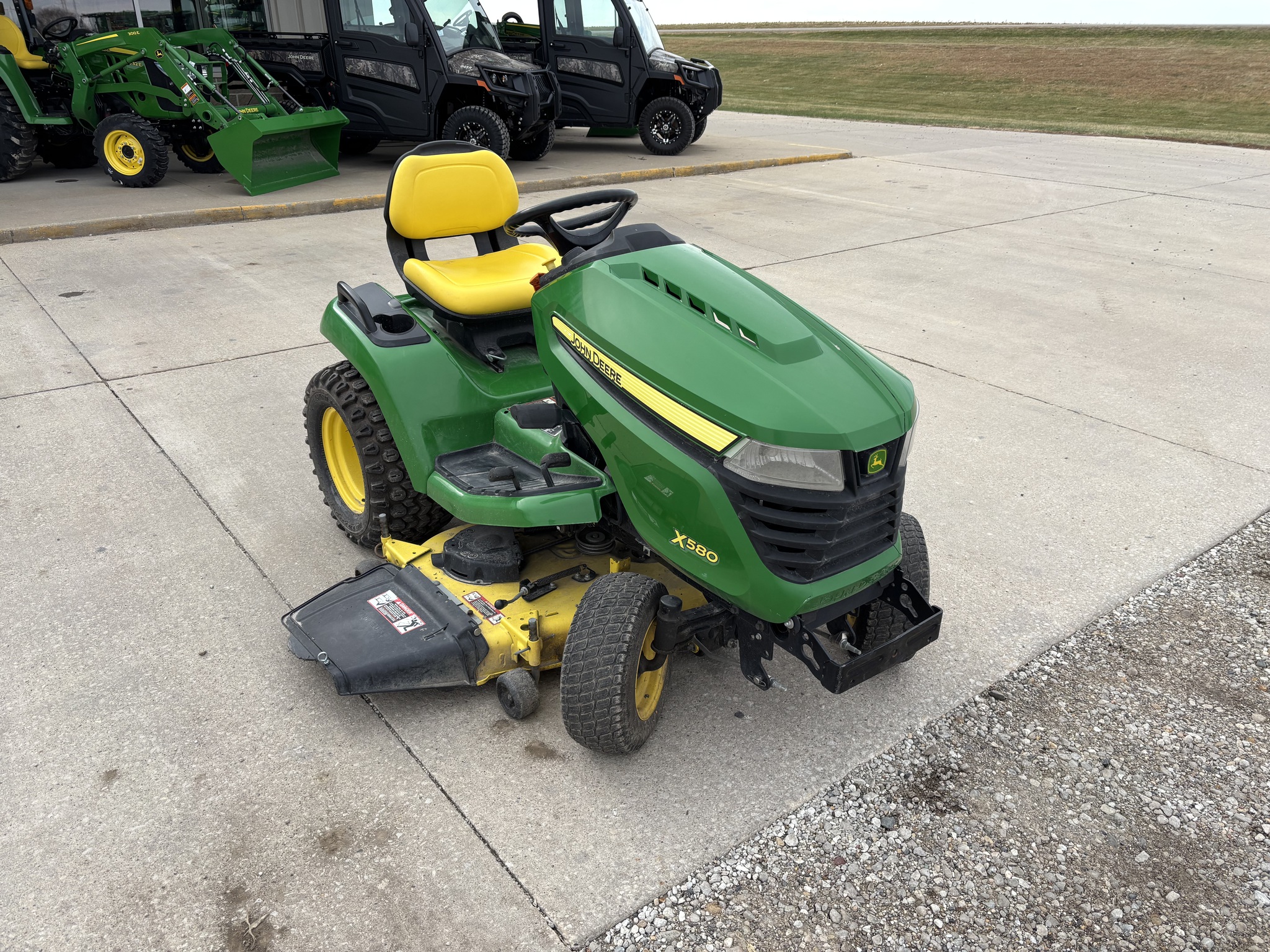  2016 John Deere X580 at Heritage Tractor in Brimfield, IL