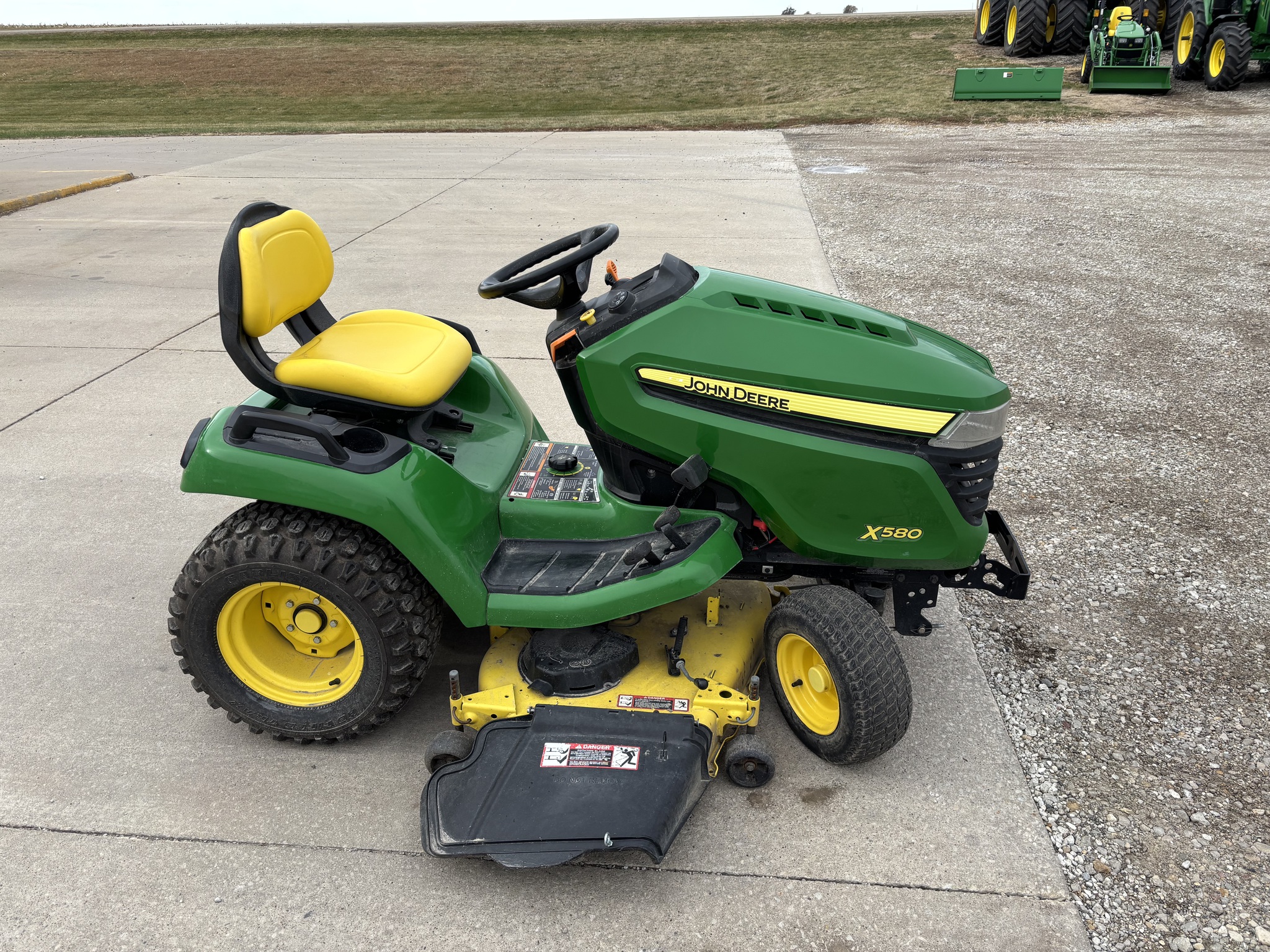  2016 John Deere X580 at Heritage Tractor in Brimfield, IL