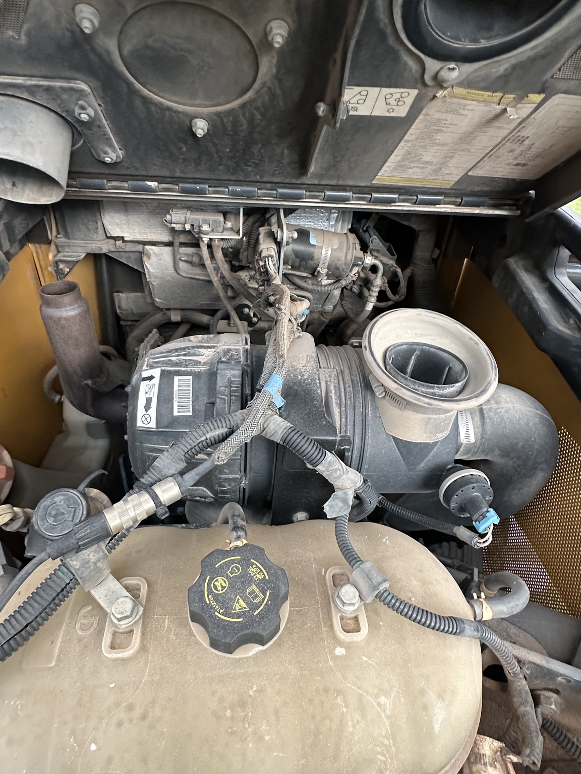 2021 John Deere 325G Image 20