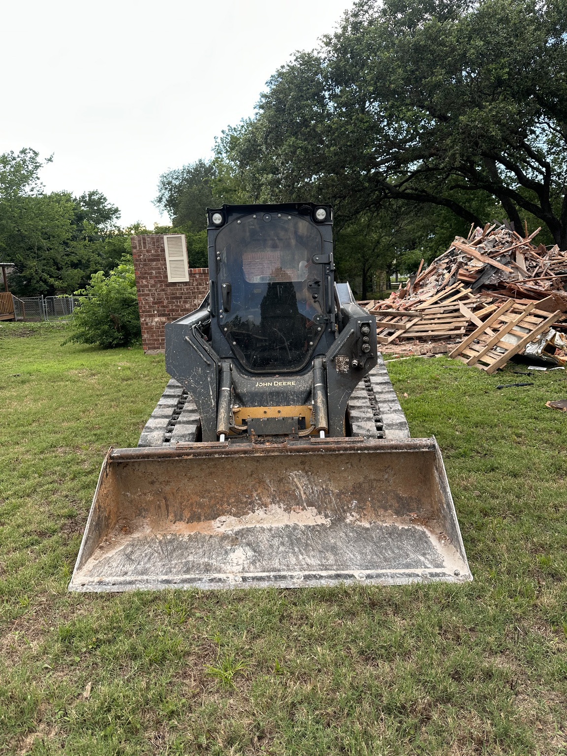 2021 John Deere 325G Image 6