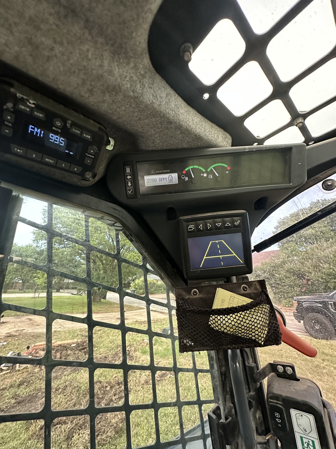 2021 John Deere 325G Image 19