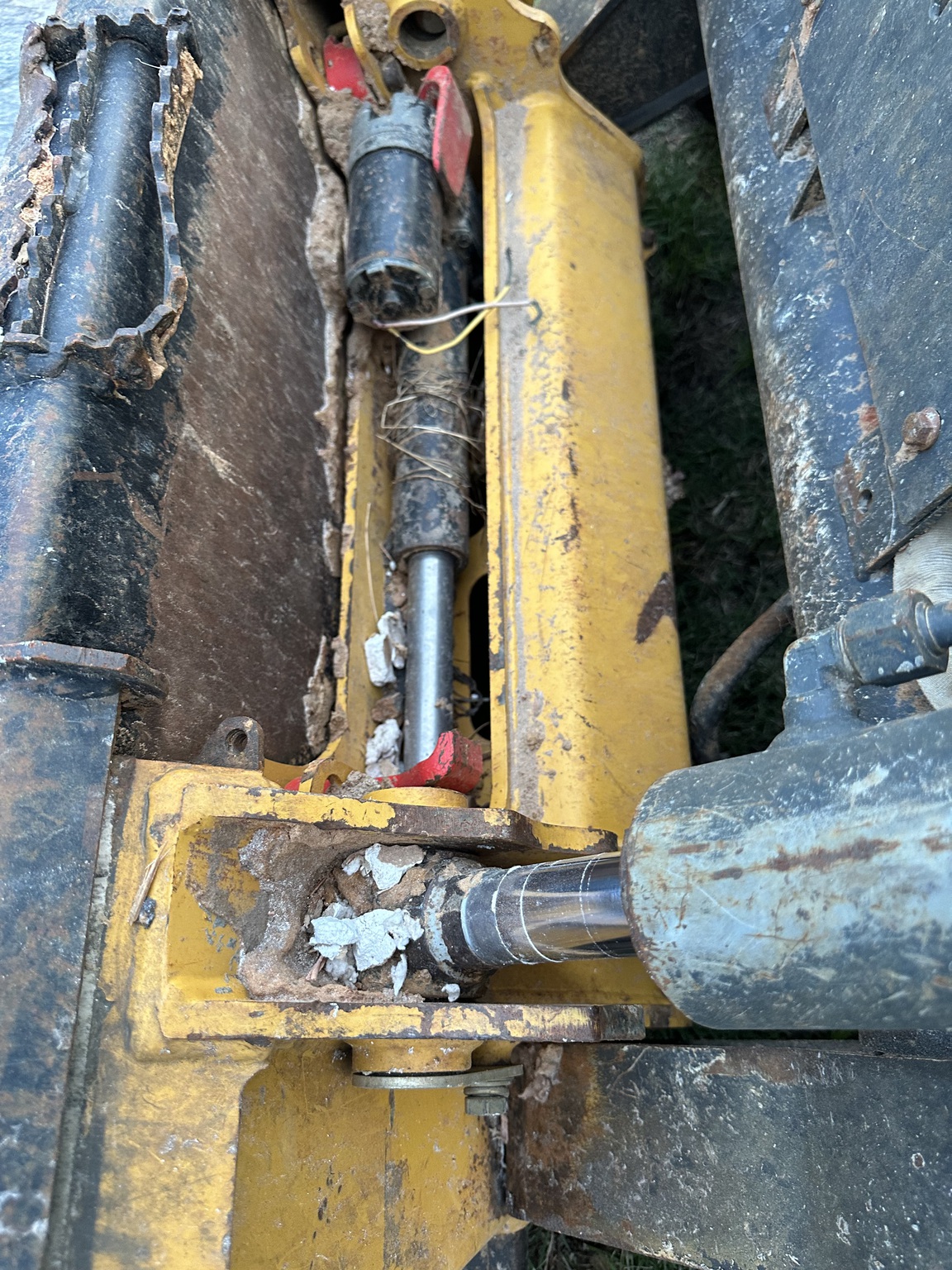 2021 John Deere 325G Image 22