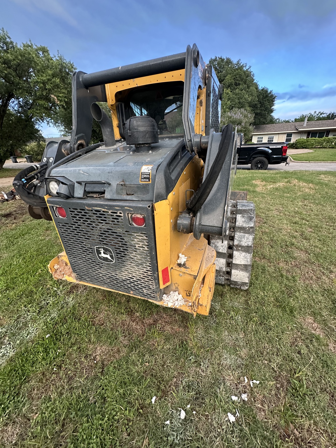 2021 John Deere 325G Image 12