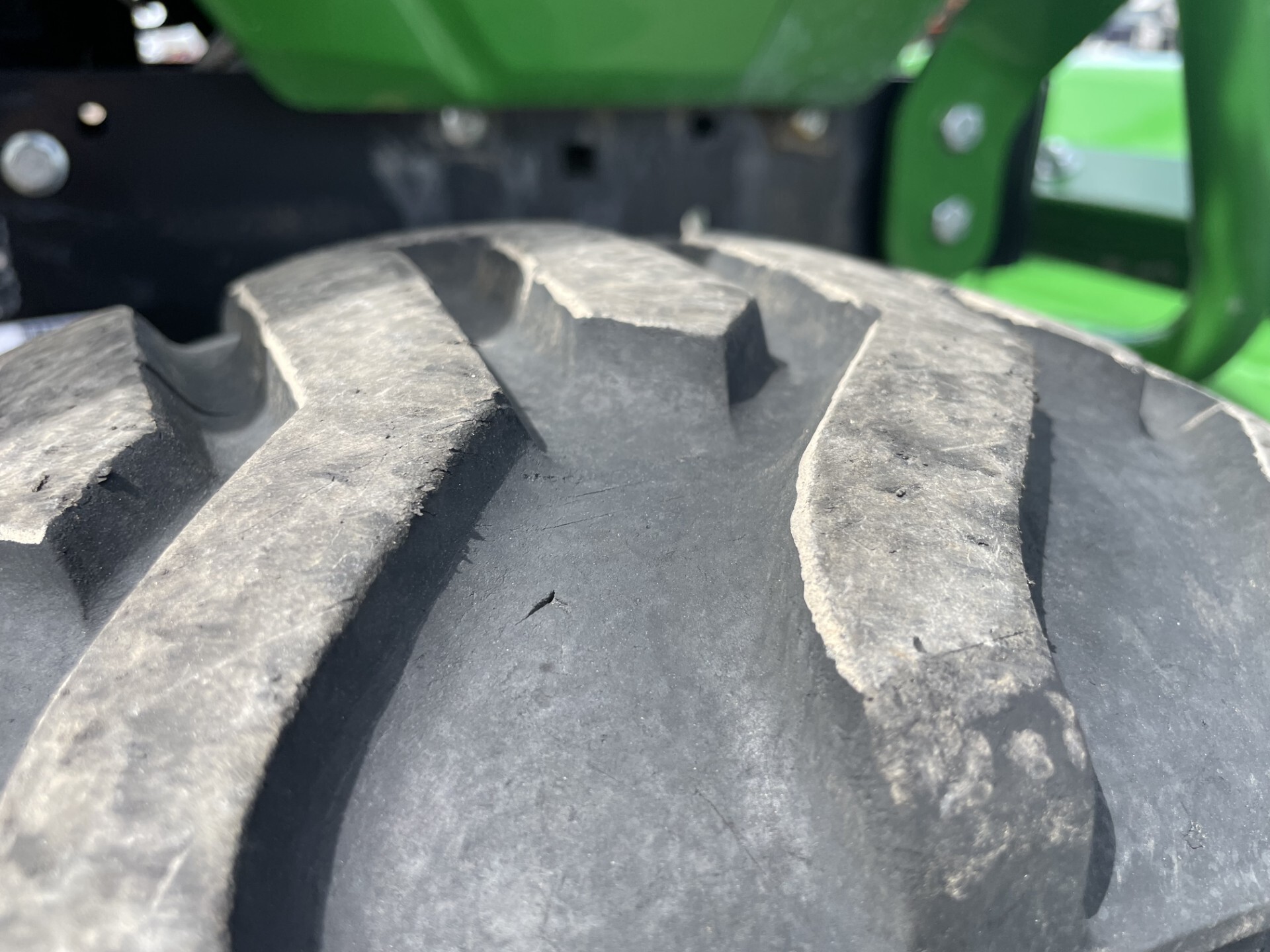 2021 John Deere 1025R Image 12