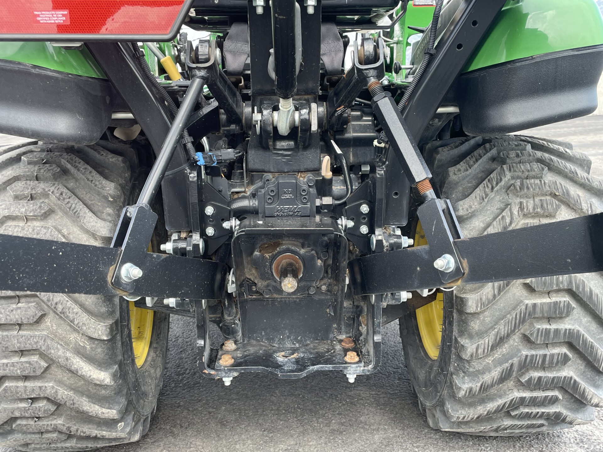 2021 John Deere 1025R Image 13
