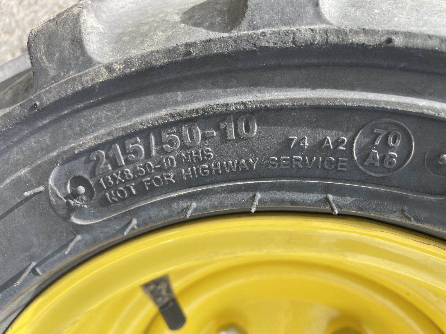 2021 John Deere 1025R Image 11