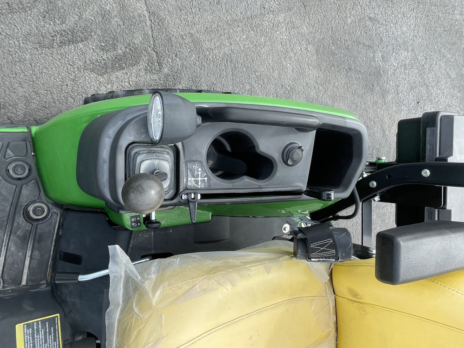 2021 John Deere 1025R Image 15