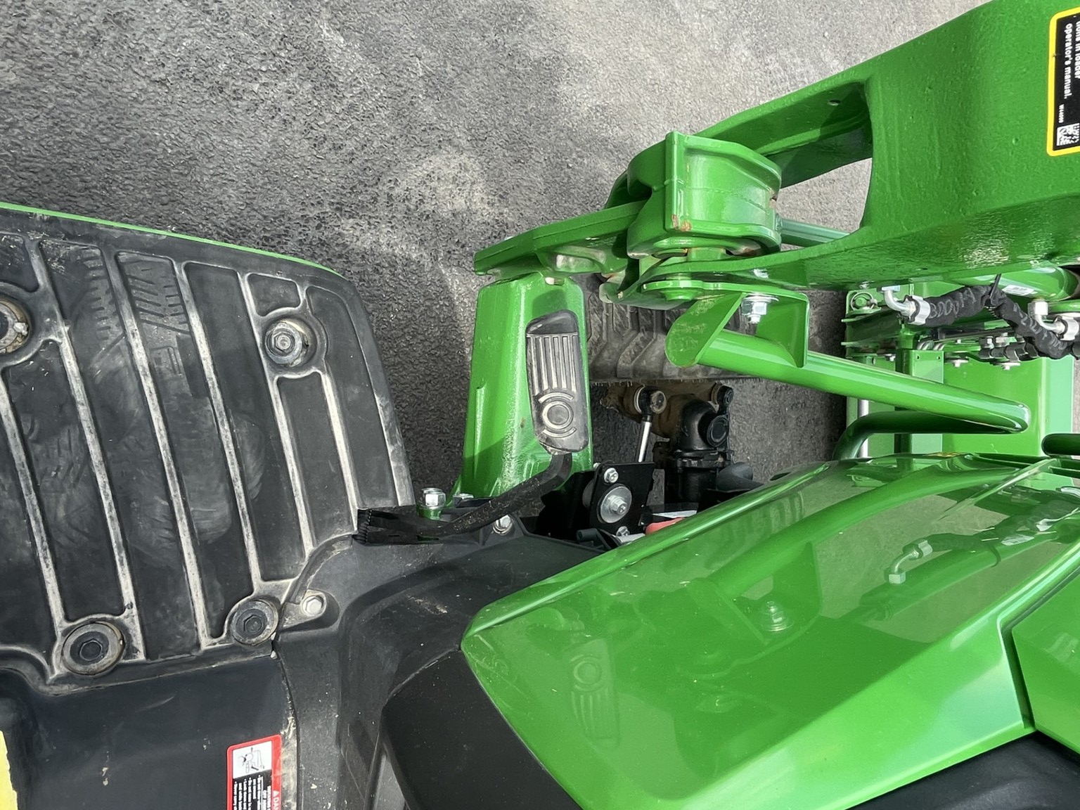 2021 John Deere 1025R Image 14