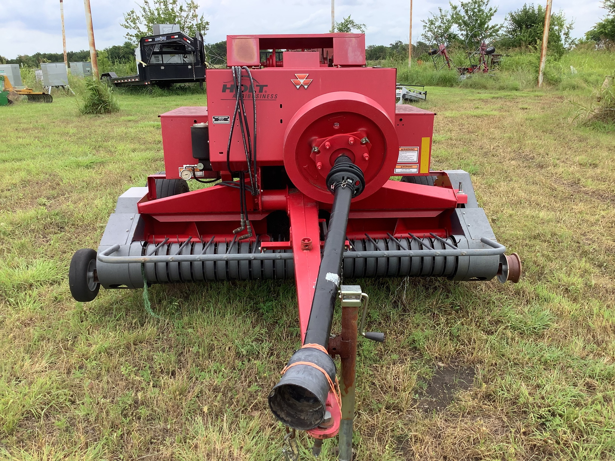 2013 Massey Ferguson 1837 Image 3