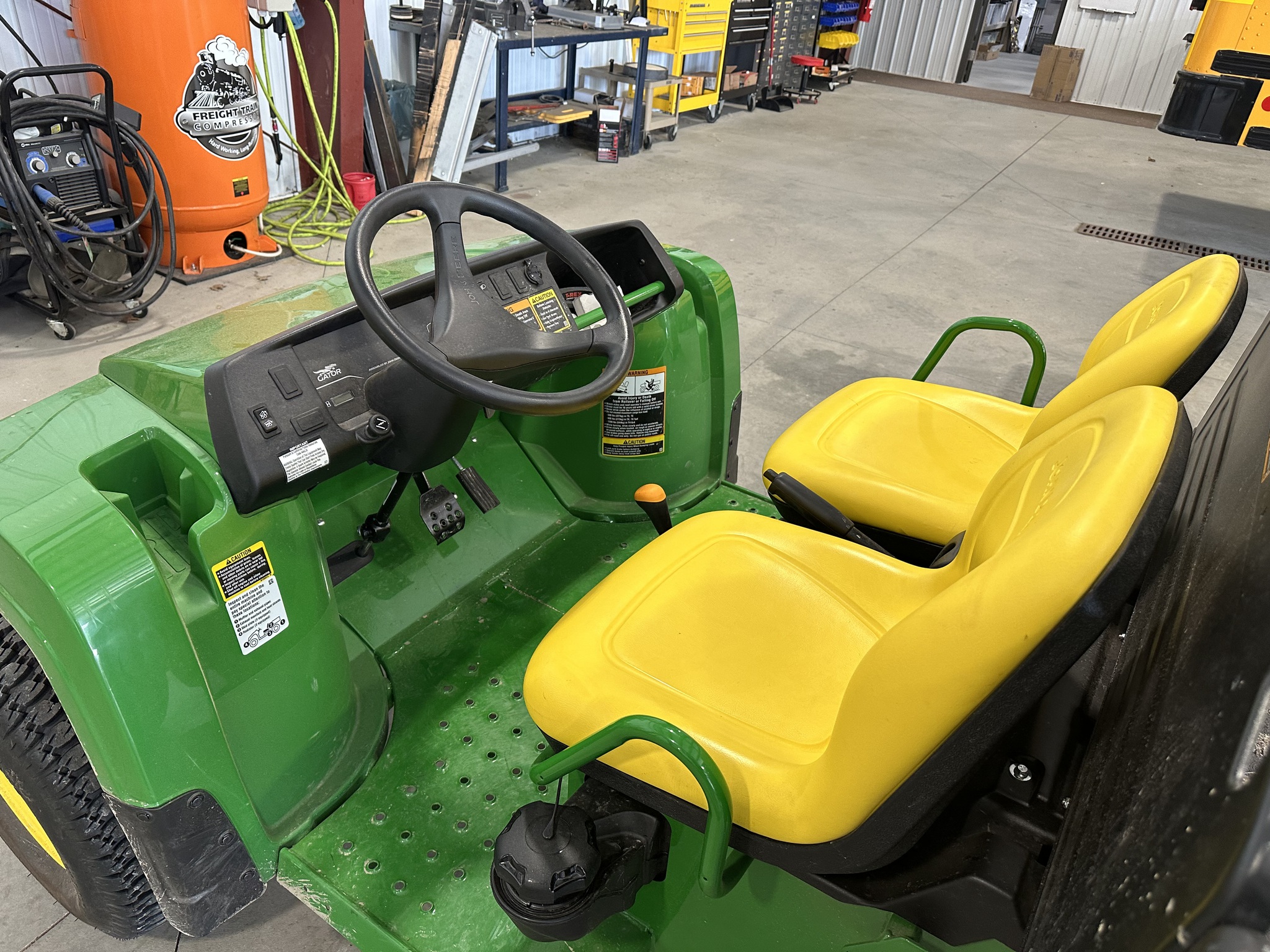 2024 John Deere TX Image 16
