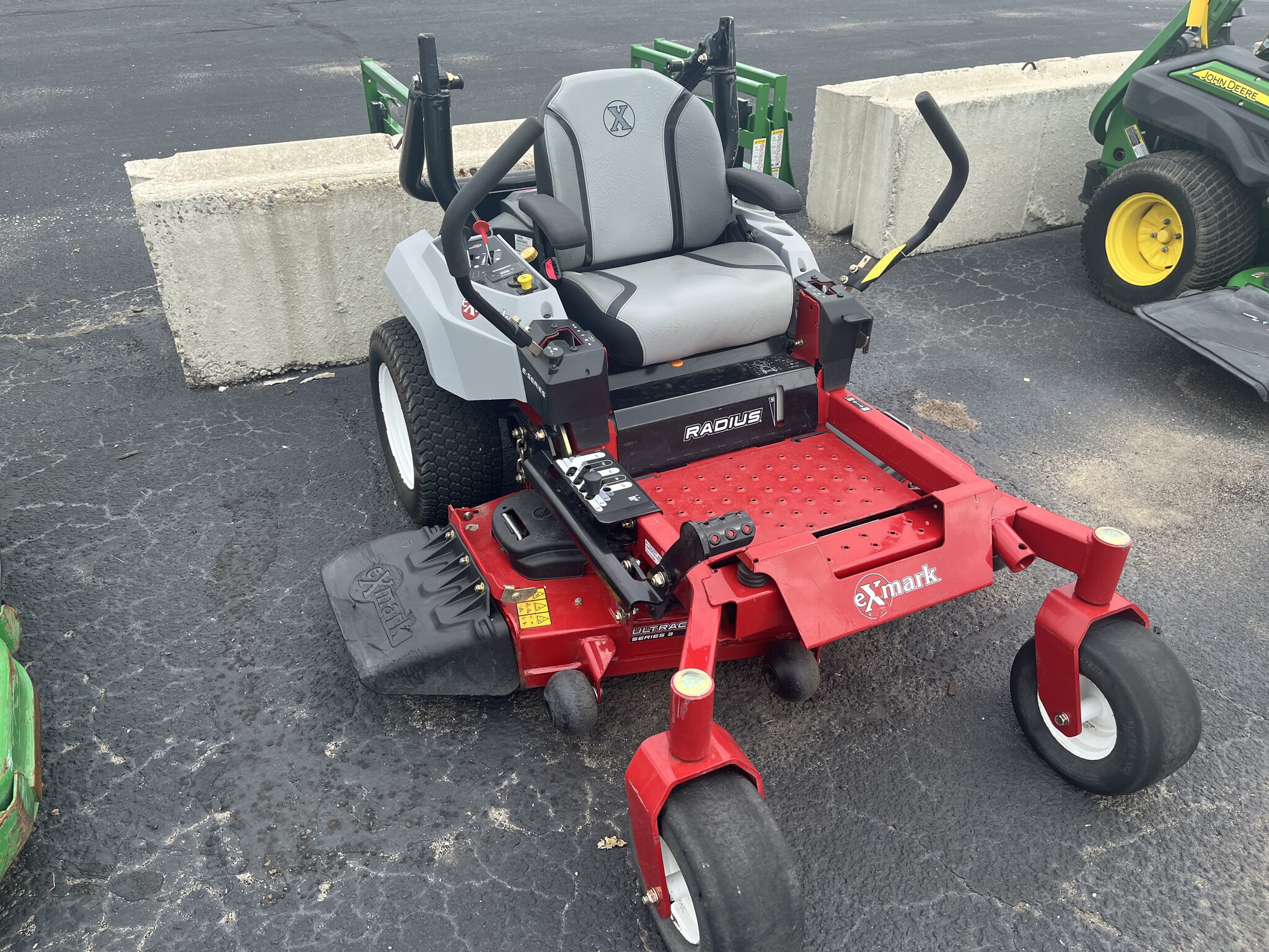 2022 Exmark RZE708GEM Image 1