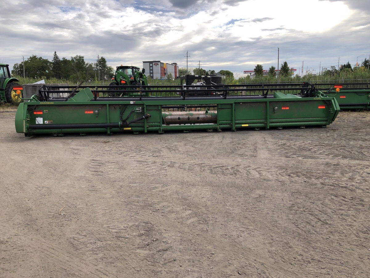 2014 John Deere 630F Image 6
