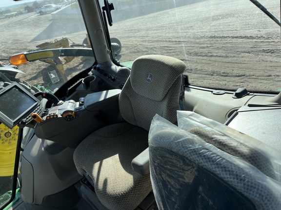 2023 John Deere 6R 195 (15th thumbnail)