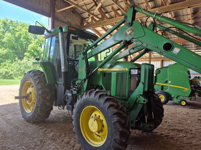 1999 John Deere 7610 Image 1