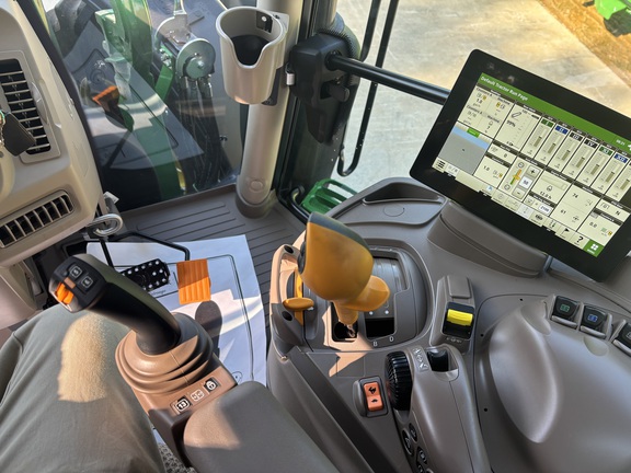 2024 John Deere 6R 175