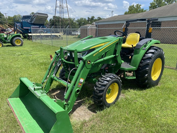 2021 John Deere 4052M Photo 2