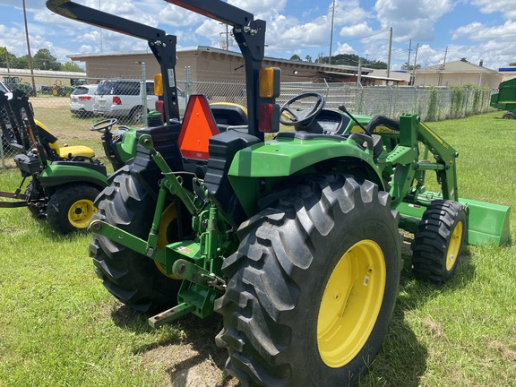 2021 John Deere 4052M Photo 5