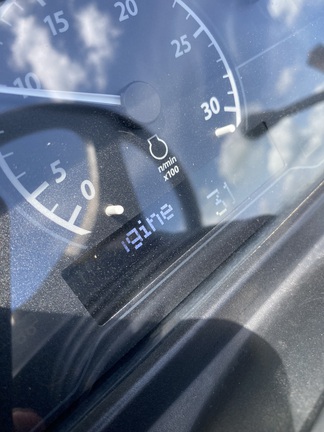 2021 John Deere 4052M Photo 10