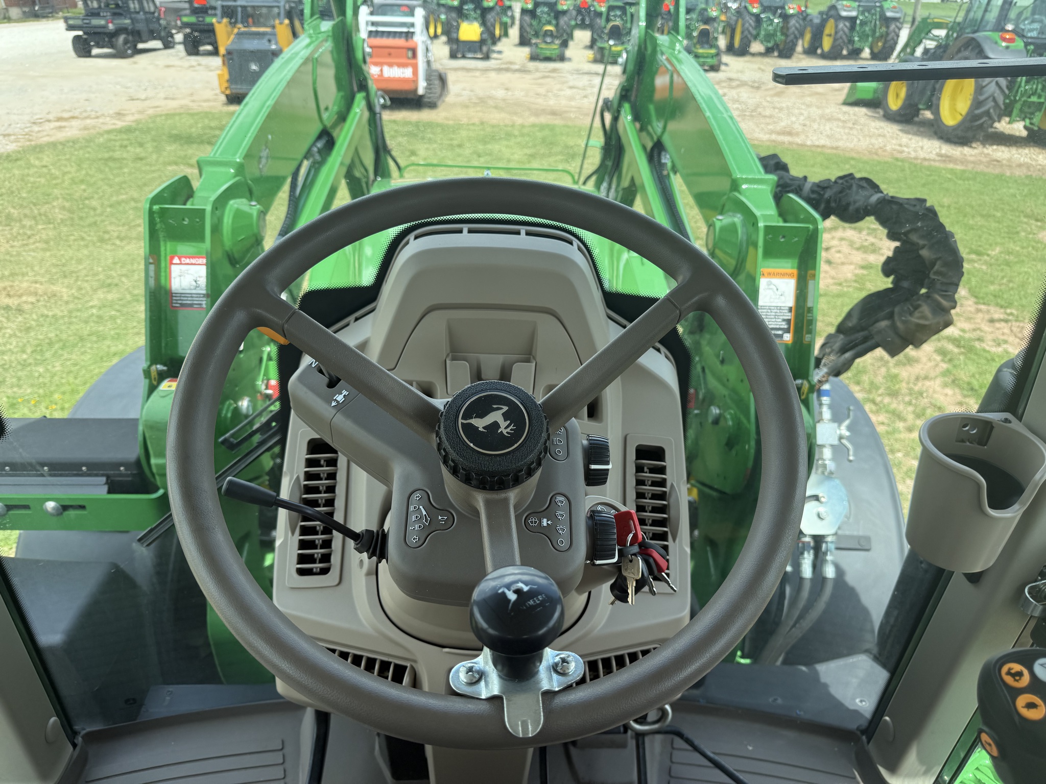 2023 John Deere 6130M Image 9