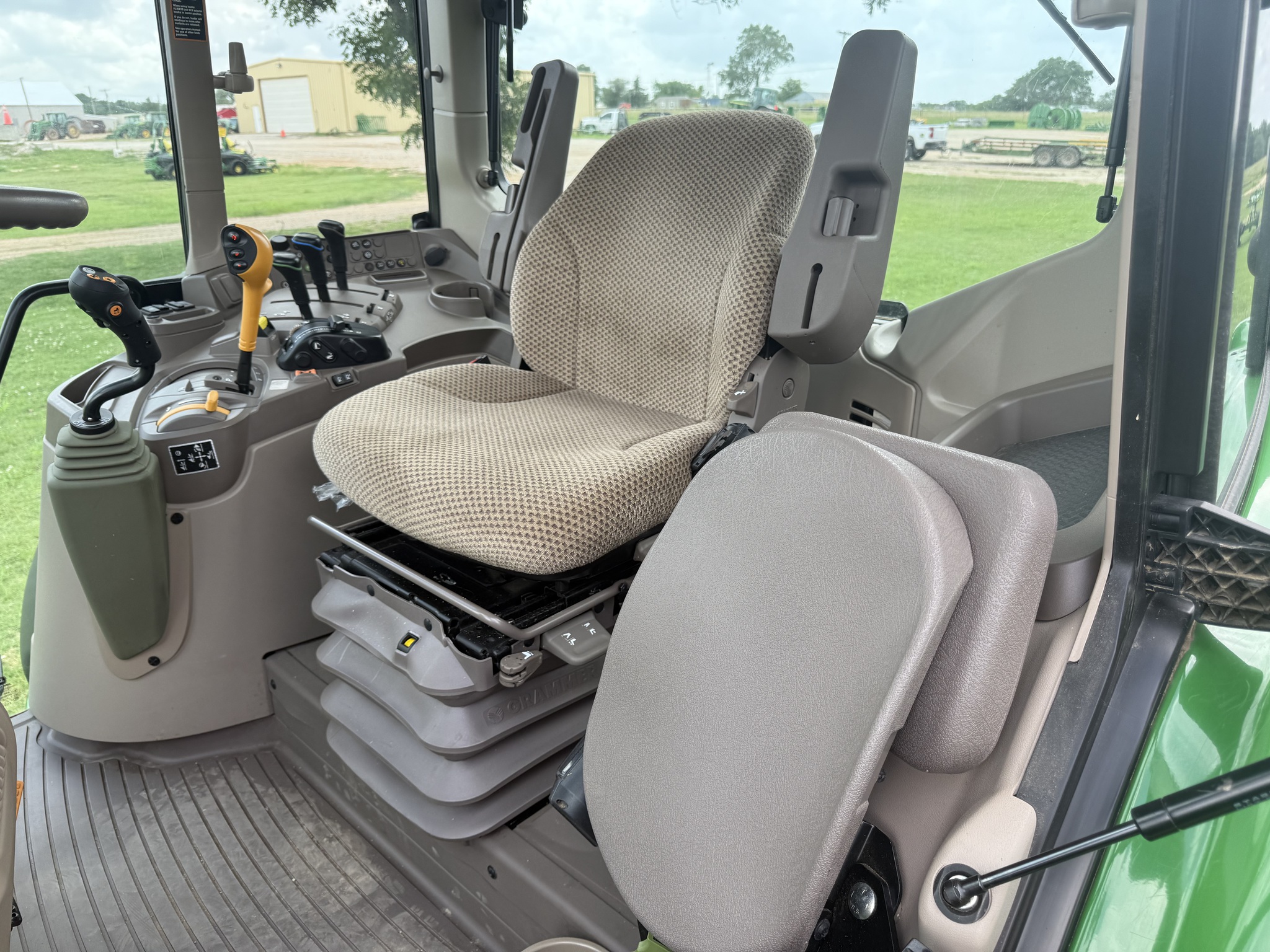 2023 John Deere 6130M Image 18