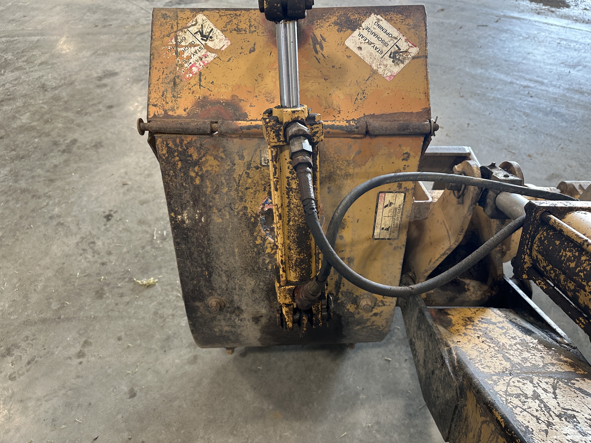 2001 John Deere 7410 Image 4