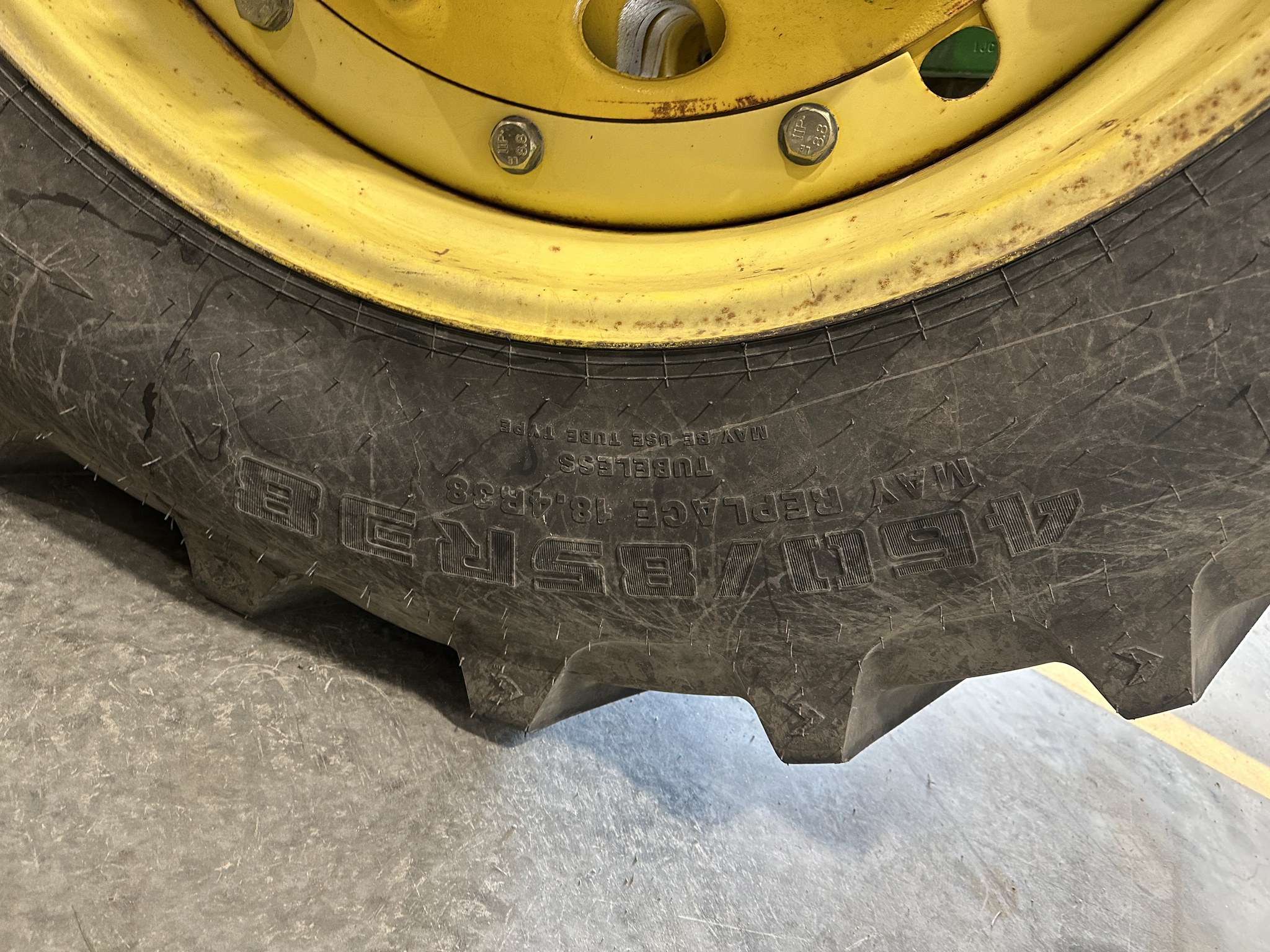 2001 John Deere 7410 Image 12