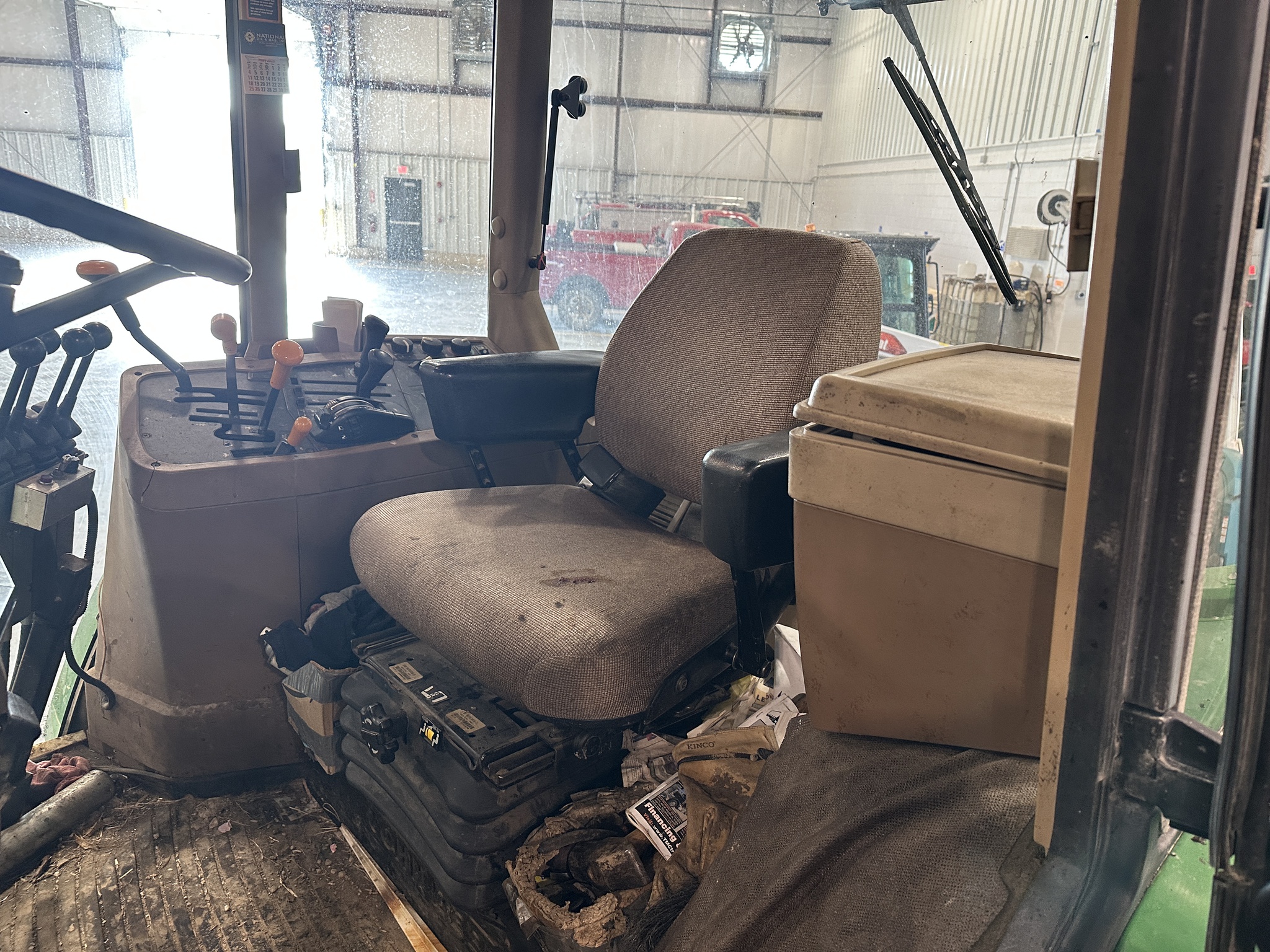 2001 John Deere 7410 Image 16