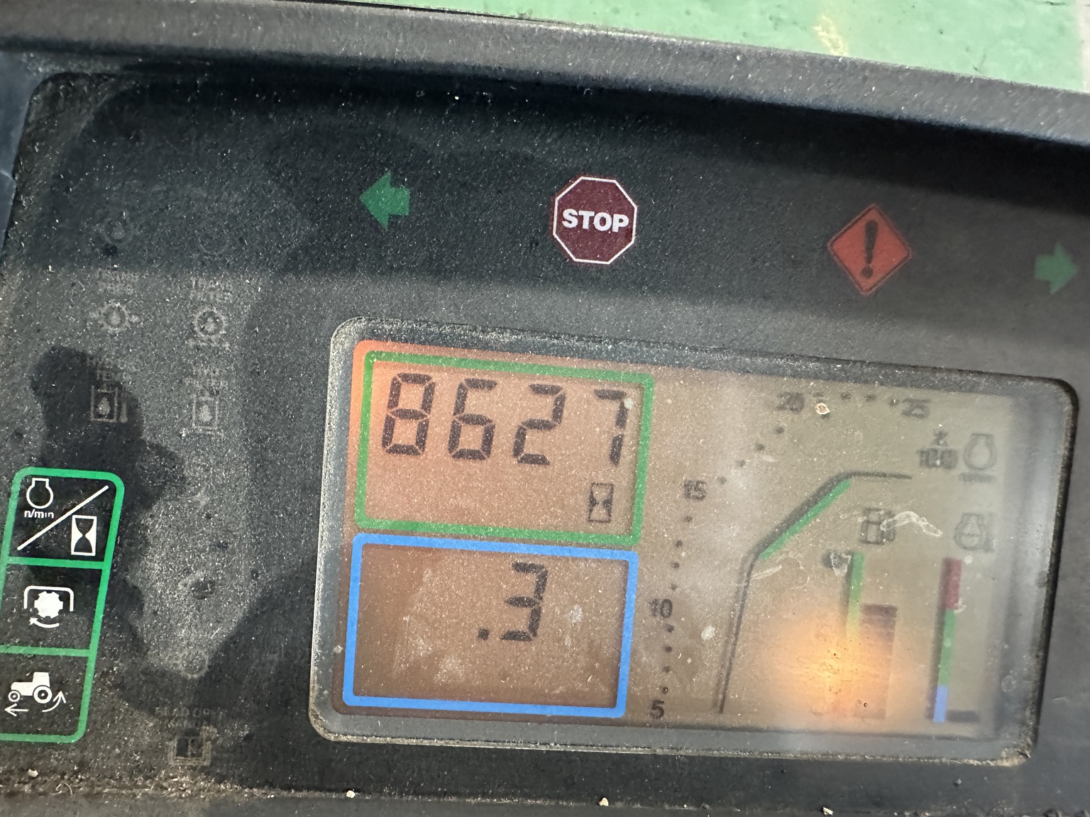 2001 John Deere 7410 Image 2