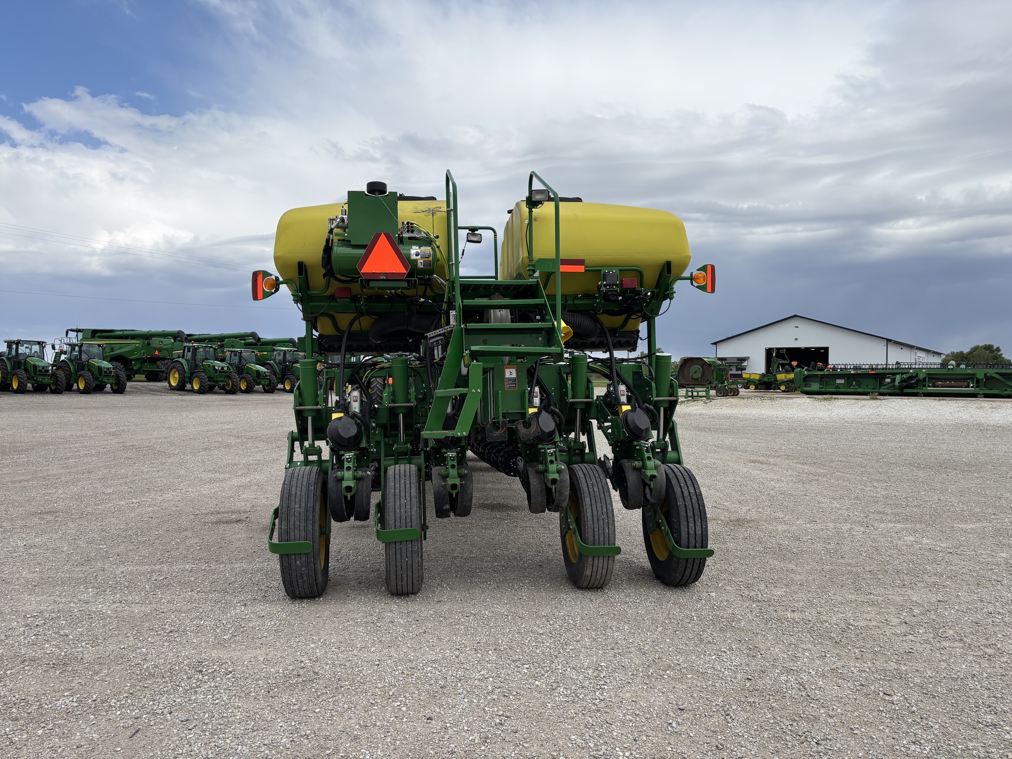  2015 John Deere 1775NT at Heritage Tractor in Brimfield, IL