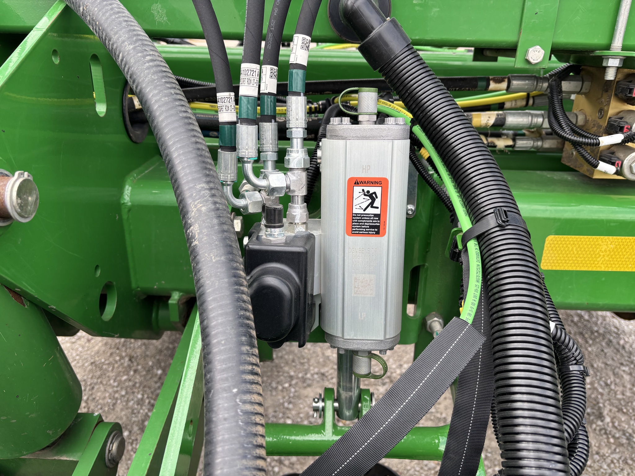  2015 John Deere 1775NT at Heritage Tractor in Brimfield, IL