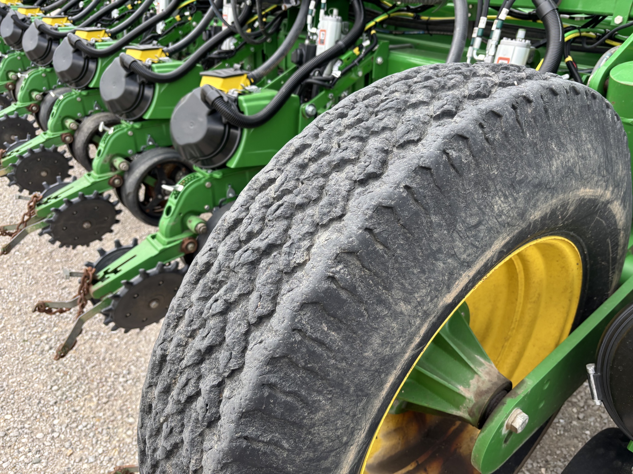 2015 John Deere 1775NT at Heritage Tractor in Brimfield, IL