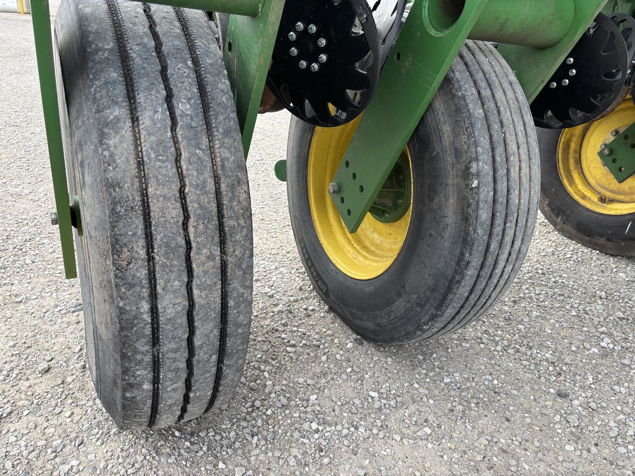  2015 John Deere 1775NT at Heritage Tractor in Brimfield, IL