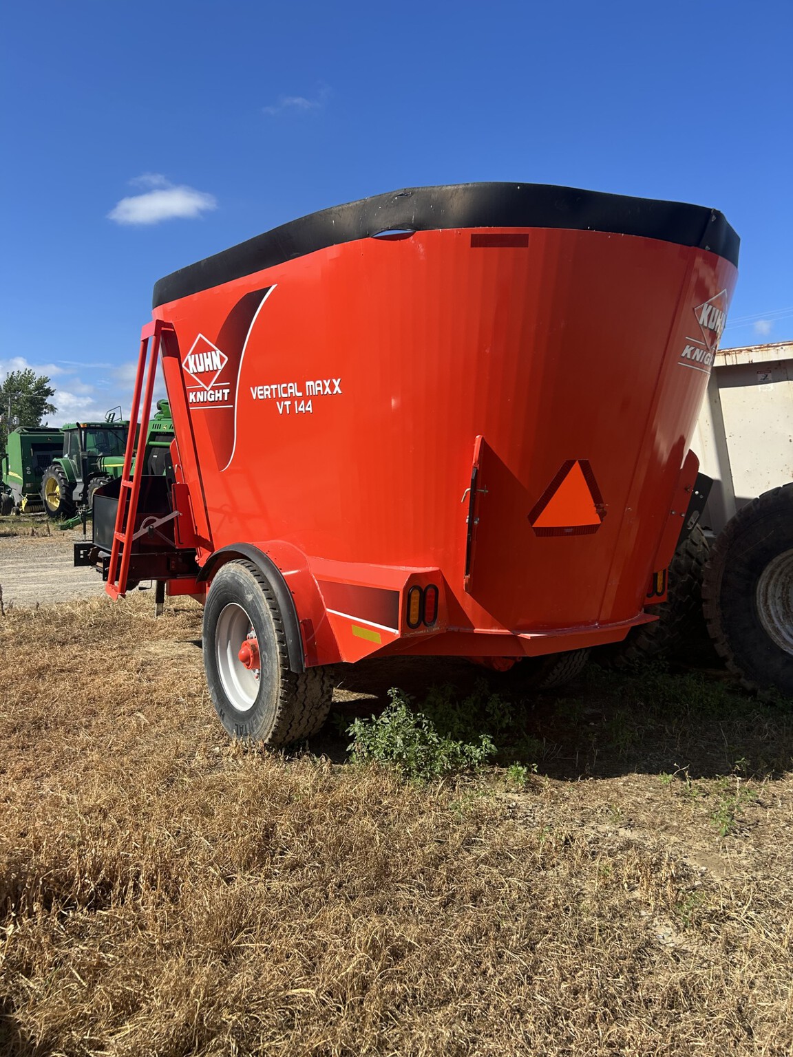 2018 Kuhn VT144T Image 2