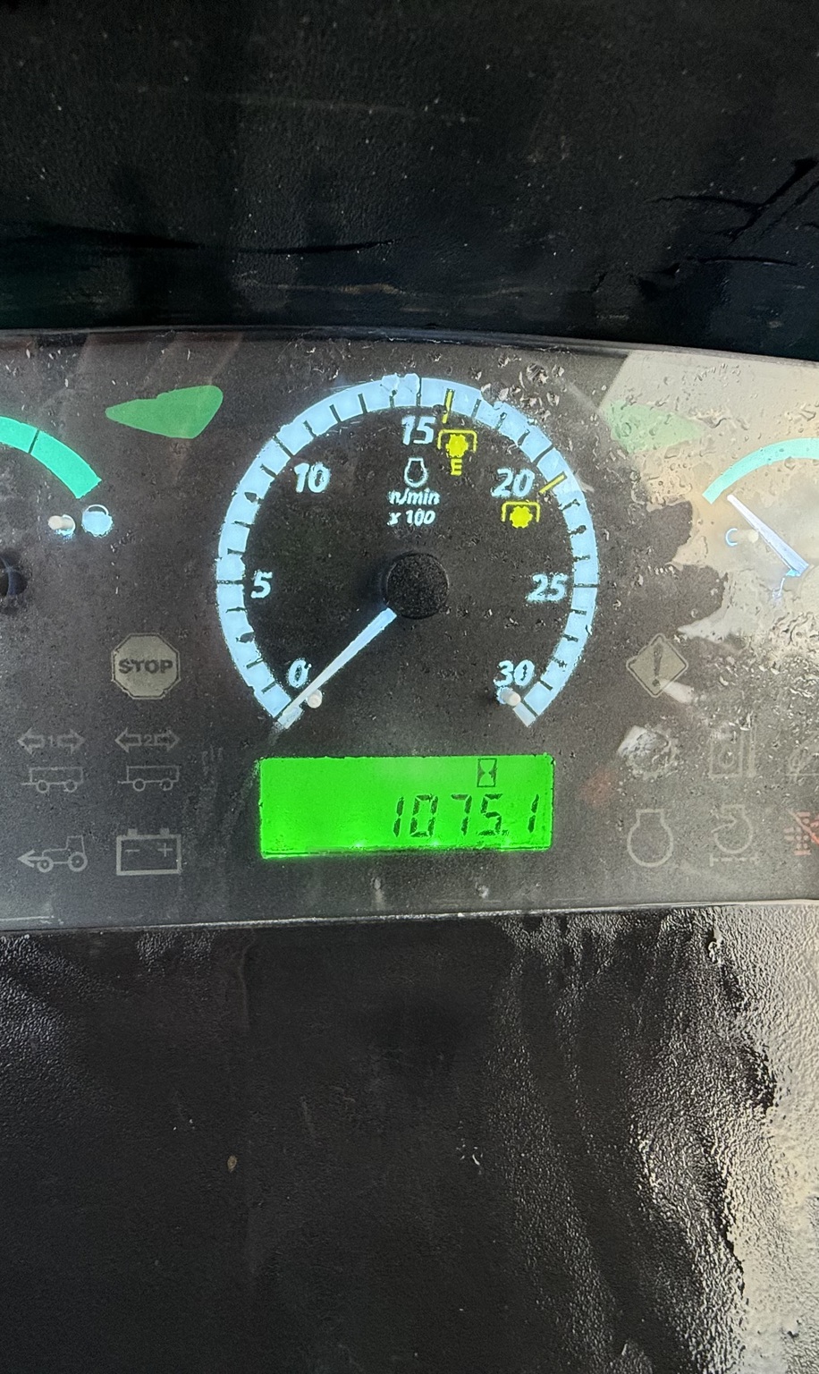2017 John Deere 5055E Image 5