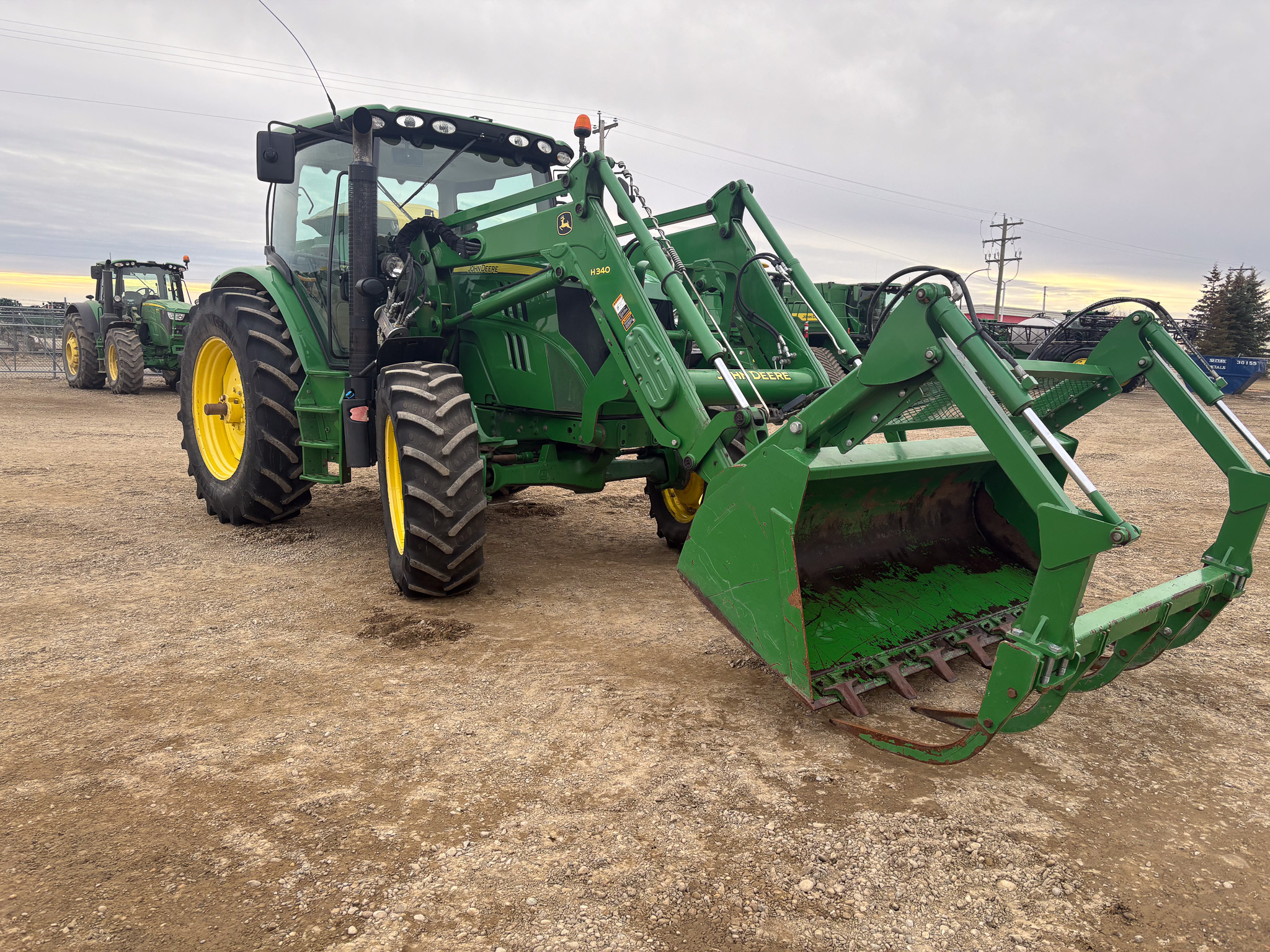 2012 John Deere 6125R Image 6