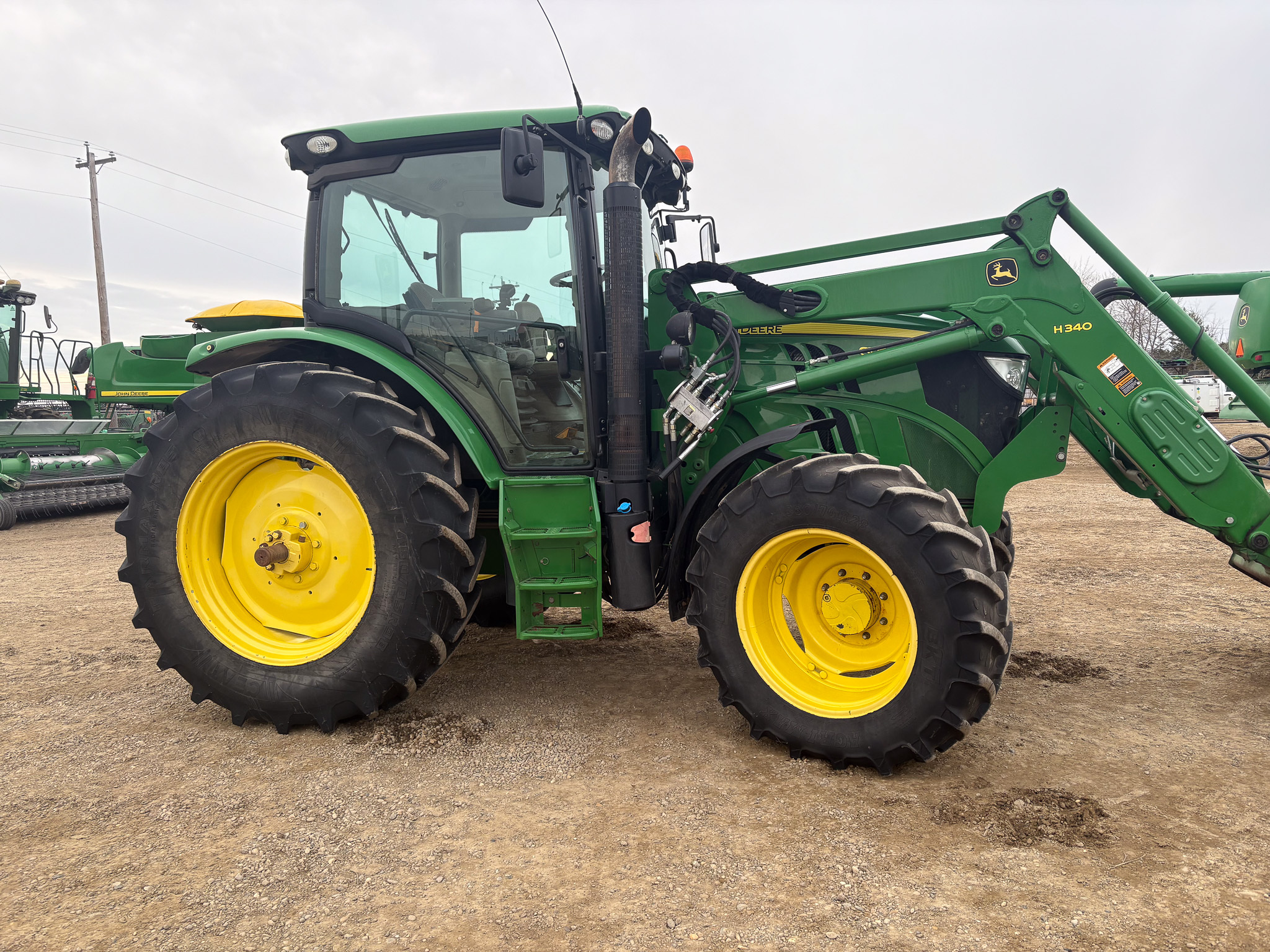 2012 John Deere 6125R Image 5